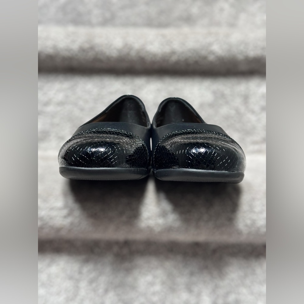 NEW Comfortview The Fay Black Reptile Cap Toe Slip On WIDE Flats Women’s 9.5WW - Picture 4 of 10